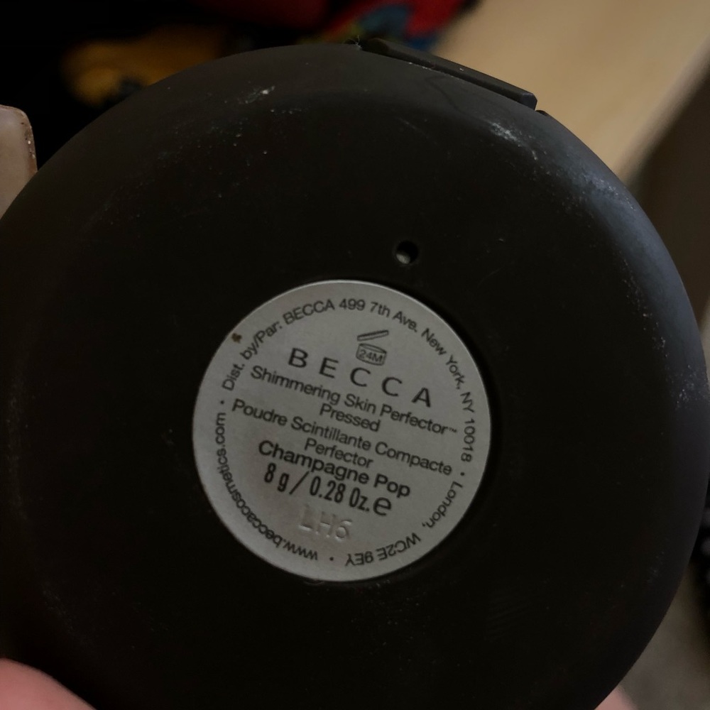 Becca Shimmering Skin Perfector- Champagne Pop